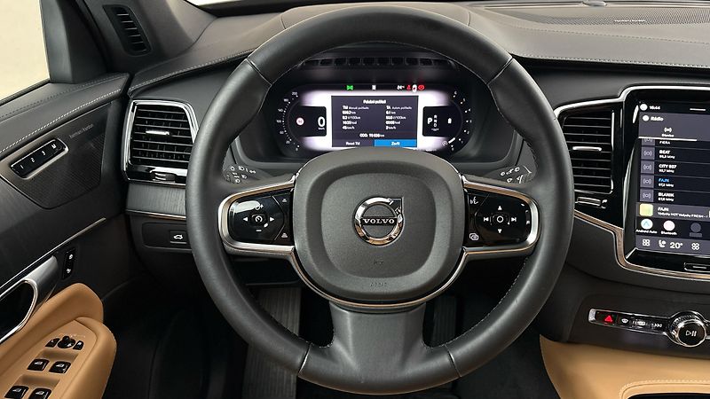 Volvo XC90 2.0 B5 AUT AWD Plus Bright - fotka 9 z 32