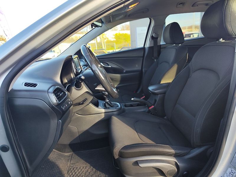 Hyundai i30 1.6 CRDI/85kW Style Navi - fotka 13 z 29