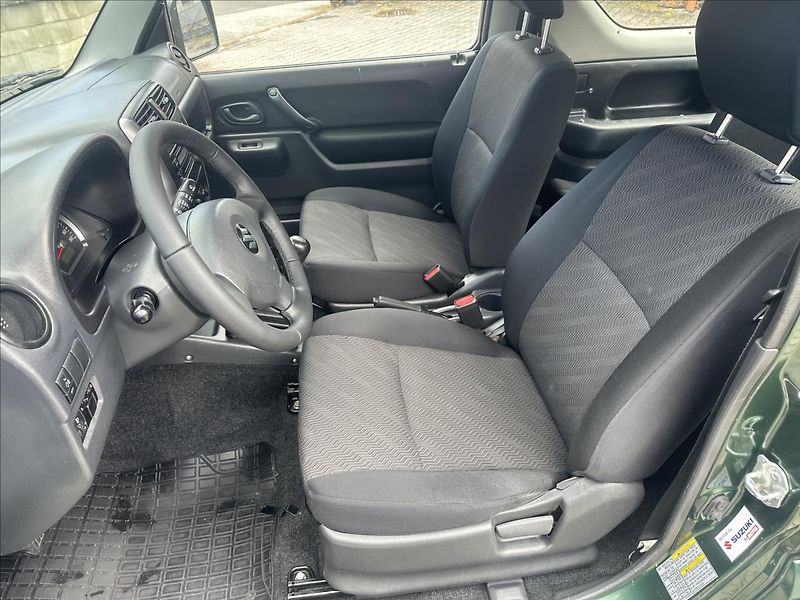Suzuki Jimny 1,3 4x4 TAŽNÉ KLIMA BEZ KOROZE - fotka 13 z 20