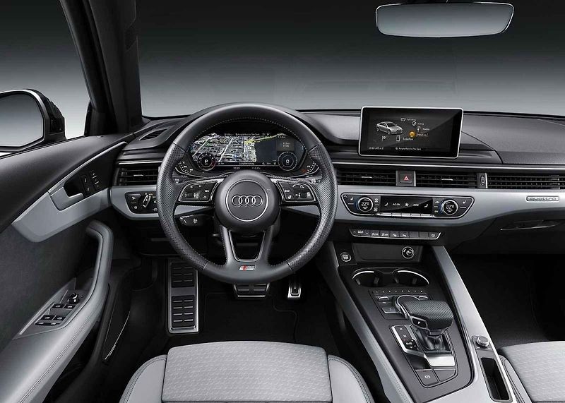 Audi A4 se v první generaci chlubila nápaditými propagačními snímky.