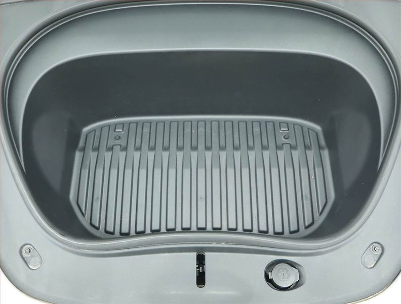 Tesla Model 3 (2024) Standard Range LFP, SoH 96% - fotka 19 z 22