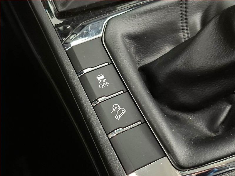 SsangYong Korando (2021) Crystal 1.5 T-GDI, Serv.kniha - fotka 16 z 21