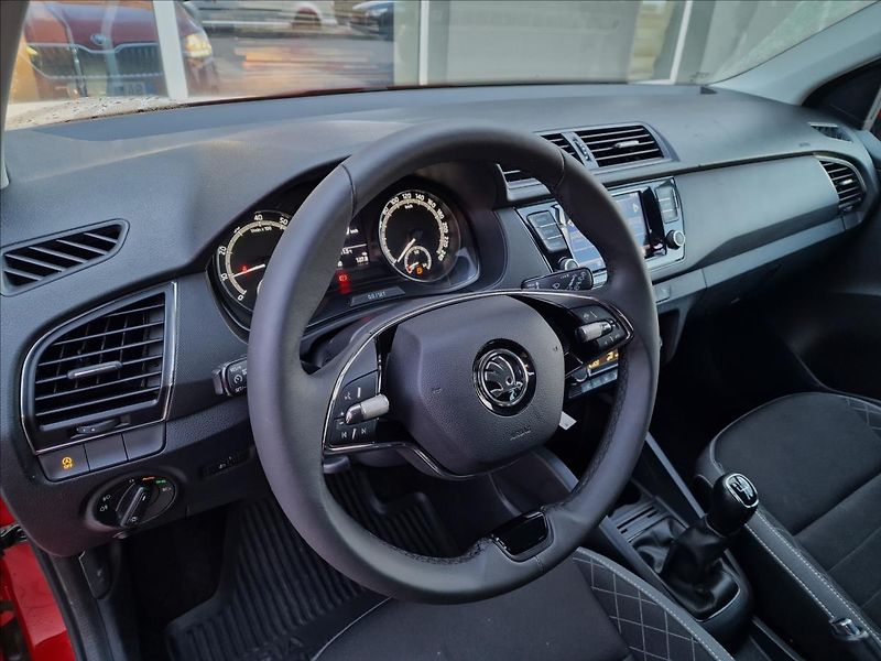 Škoda Fabia 1.0TSI Tour, původ ČR, 1.Maj. - fotka 20 z 49