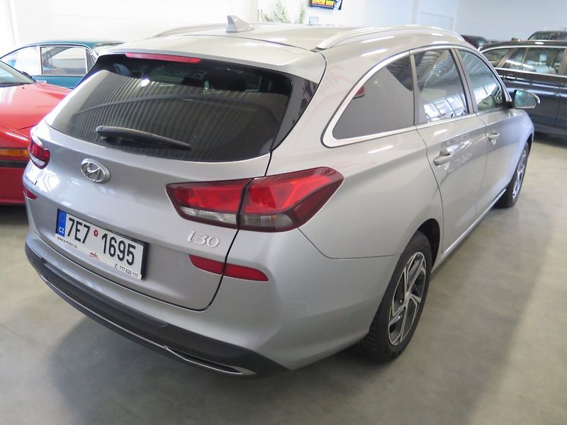 Hyundai i30 (2021) 1.5T-GDi MHEV,tažné,kamera,nav - fotka 4 z 29