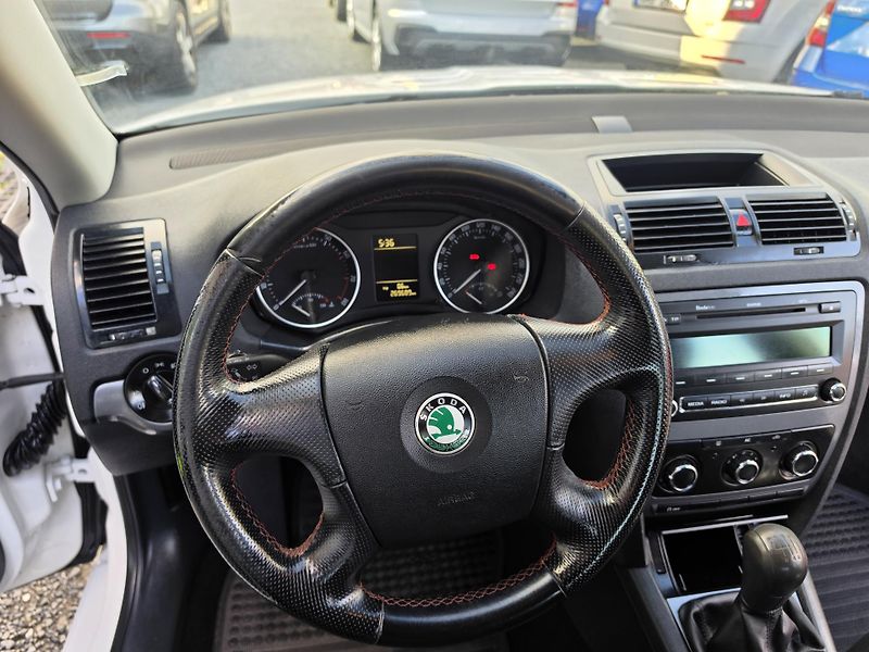 Škoda Octavia 1.2 TSI 6ti rychlostní  - fotka 17 z 36
