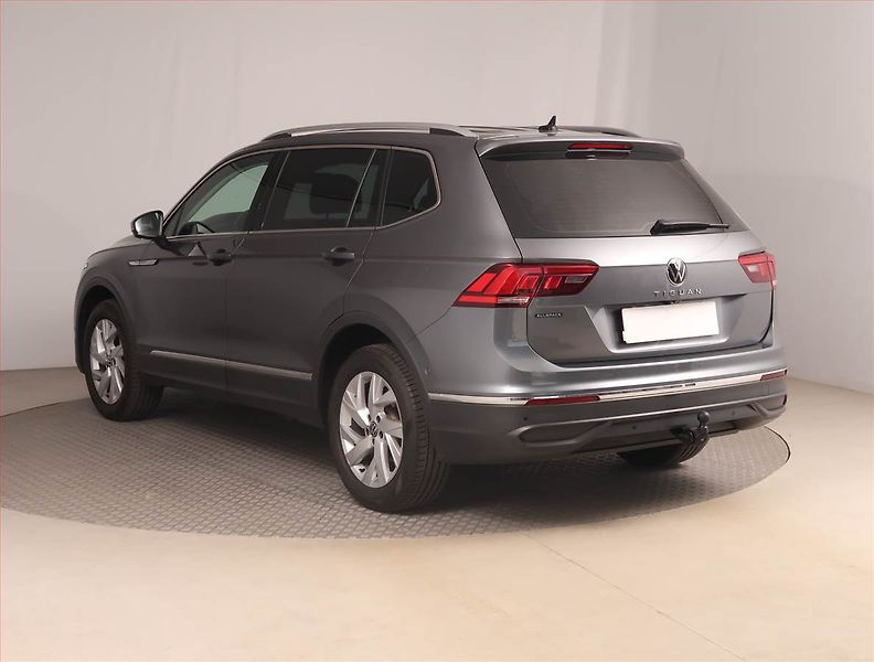 Volkswagen Tiguan Allspace (2022) Elegance 2.0 TDI - fotka 4 z 23