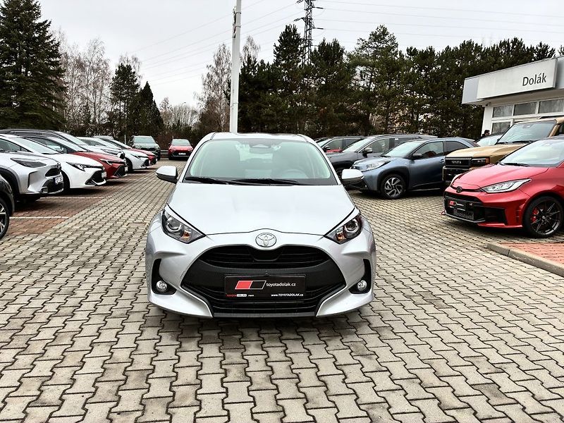 Toyota Yaris 1.5 Hybrid 116 Comfort - fotka 2 z 24