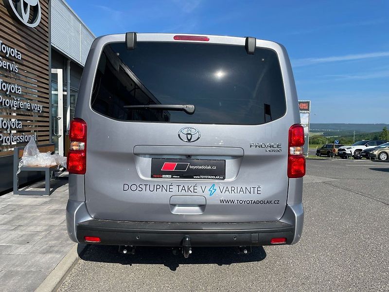 Toyota ProAce Verso 2.0L 8AT Family 8 - fotka 5 z 21