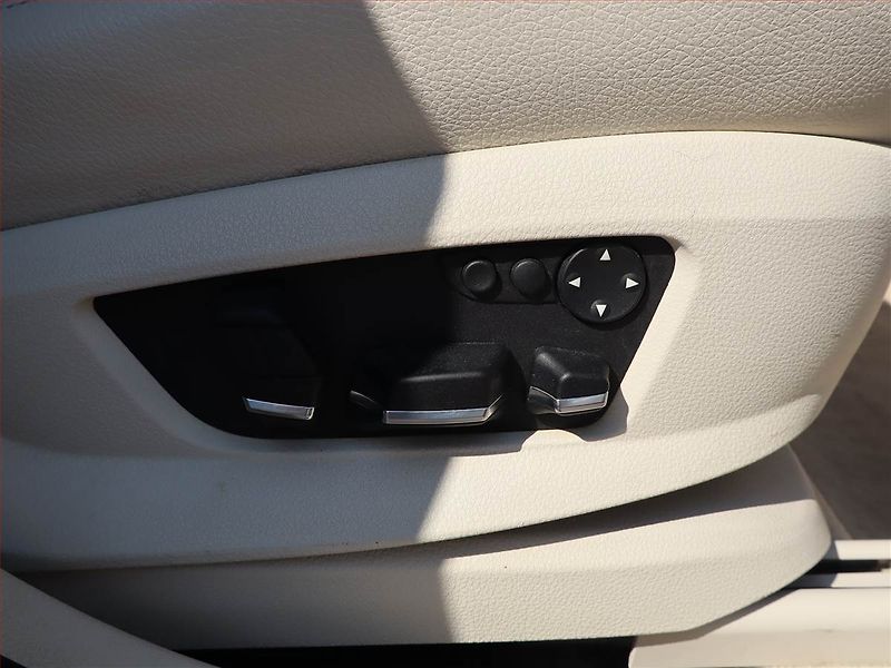 BMW Řada 5 (2010) 530d GT, Automat, Kůže, Navi - fotka 26 z 26
