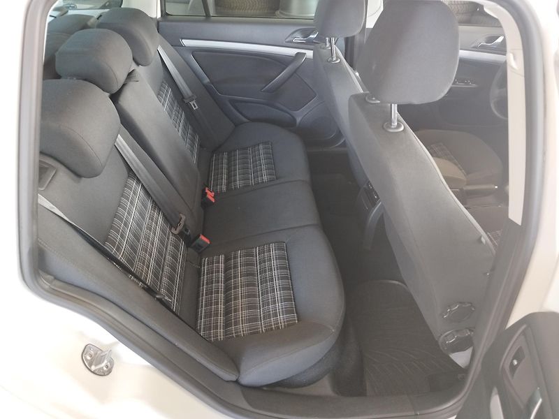 Škoda Octavia (2012) 1,4TSI,90KW,DSG,ALU,AUT.KLIMA - fotka 12 z 28