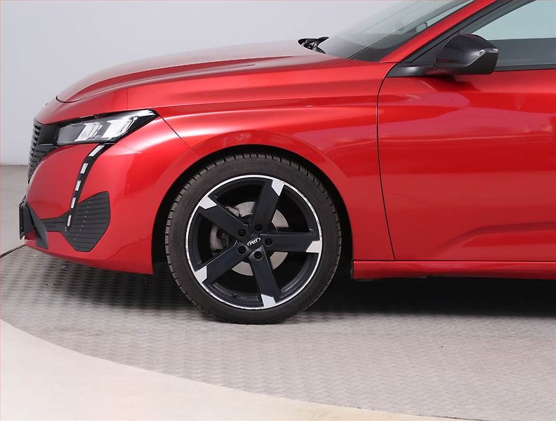 Peugeot 308 (2022) Active Pack 1.2 PureTech - fotka 14 z 15