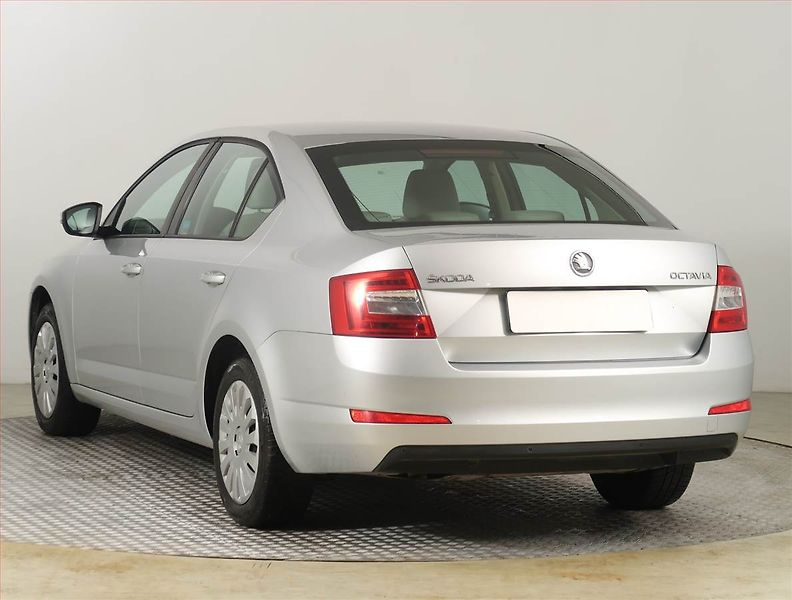 Škoda Octavia (2014) 1.6 TDI, Tempomat - fotka 4 z 21