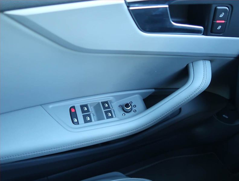 Audi A4 (2020) 35 TDI, Automat, Kůže, Navi - fotka 16 z 17