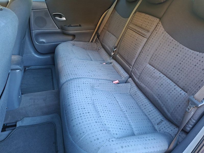 Renault Laguna (2004) 1.9dCi 79kW - fotka 22 z 28