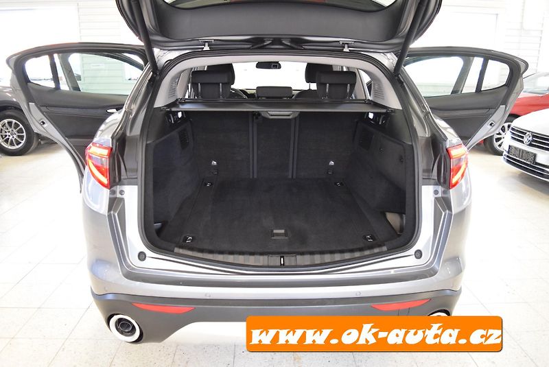Alfa Romeo Stelvio 2.2 JTD Q4 SPORT 150 kW - DPH - fotka 18 z 60