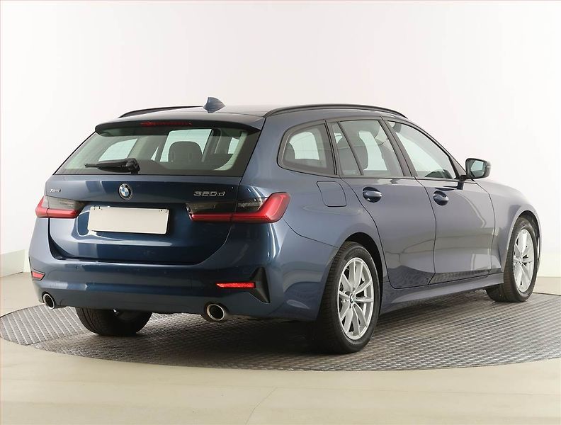 BMW Řada 3 (2021) Advantage 320 d, digi klima - fotka 5 z 28