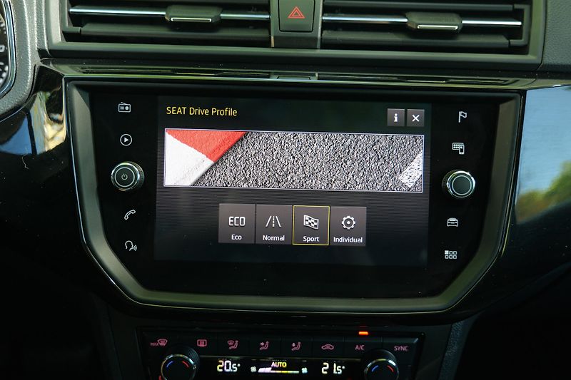 Seat Ibiza FR TSI DSG Panorama Kamera LED - fotka 30 z 35