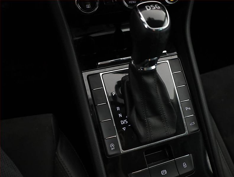 Škoda Superb (2019) Style 2.0 TDI, Automat, Kůže - fotka 10 z 22