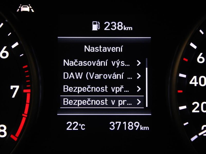 Hyundai i30 1,0 T-GDi 88kW 37tkm.Záruka ČR - fotka 14 z 23