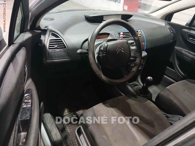 Citroën C4 (2007) 1.6 16V, ČR, AC, temp, tažné - fotka 3 z 3