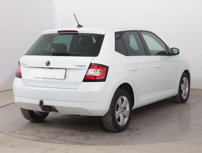 Škoda Fabia (2017) 1.0 TSI, Serv.kniha, Navi - fotka 5 z 16