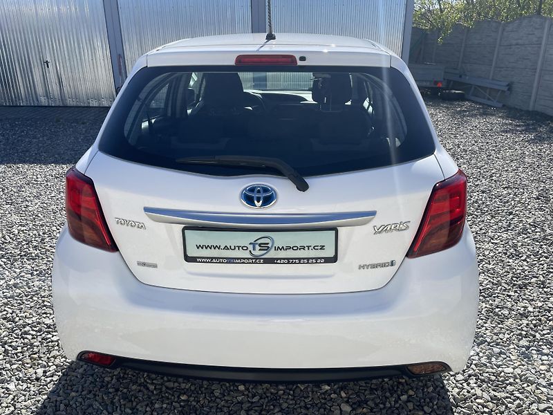 Toyota Yaris 1.5i 16v HYBRID 142TKM TOP 1A! - fotka 36 z 169