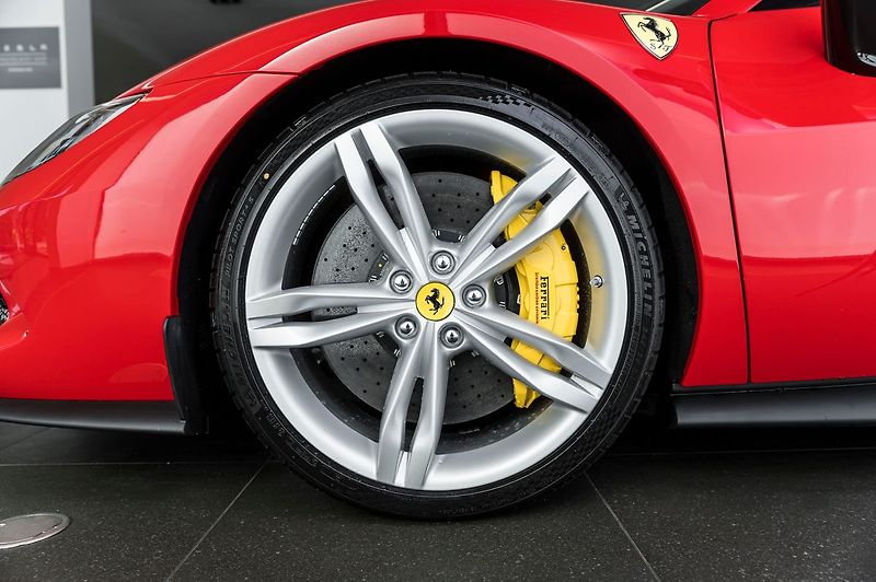 Ferrari 296 GTS (2024) Lift/Daytona - fotka 19 z 22