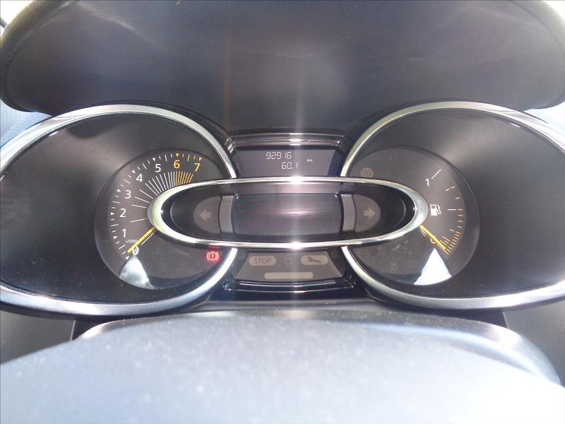Renault Clio 0,9 0.9 TCI - fotka 15 z 18