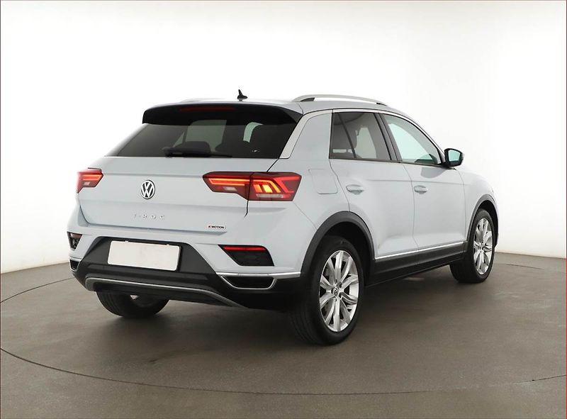 Volkswagen T-Roc (2018) 2.0 TDI 4Motion, 4X4, Automat - fotka 5 z 21