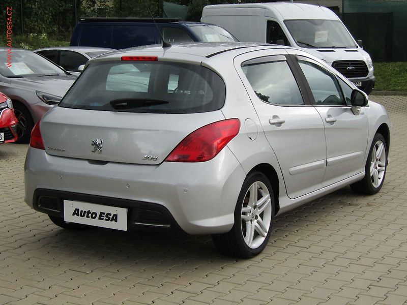 Peugeot 308 (2010) 1.6VTi, ČR, AC - fotka 4 z 15