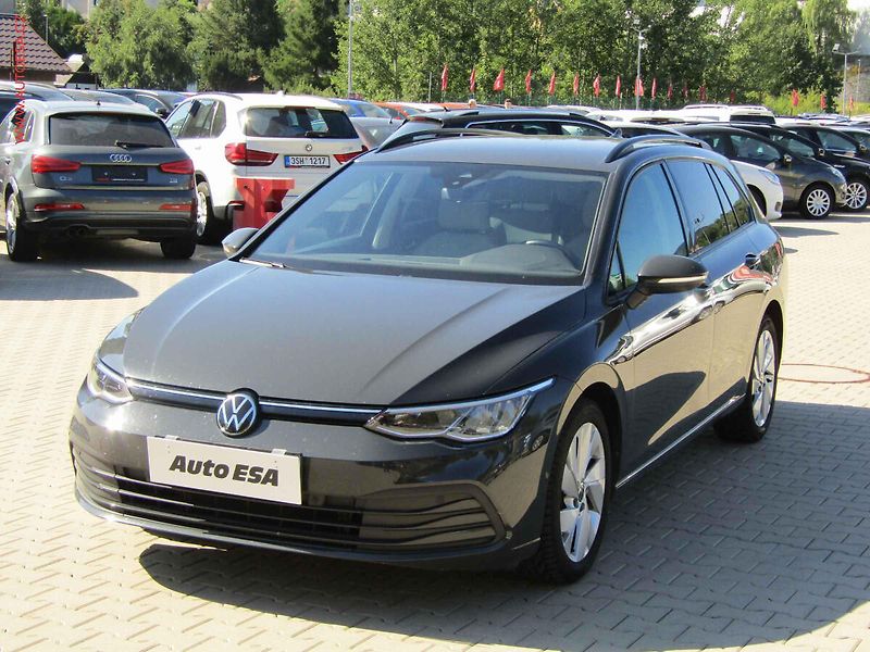 Volkswagen Golf (2022) 1.6TDi, LED, DSG - fotka 3 z 21