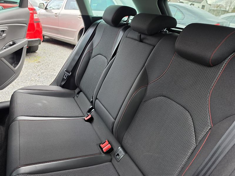 Seat Leon 2.0 TDI FR Led - fotka 10 z 22