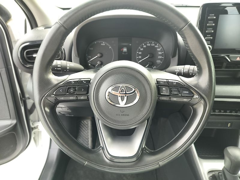 Toyota Yaris 1.5 hybrid - fotka 13 z 26