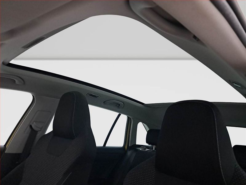 Škoda Rapid (2014) Spaceback 1.2 TSI, Xenony - fotka 18 z 18