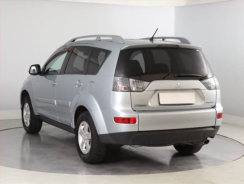 Mitsubishi Outlander (2009) 2.4 MIVEC, LPG, Tempomat - fotka 4 z 19