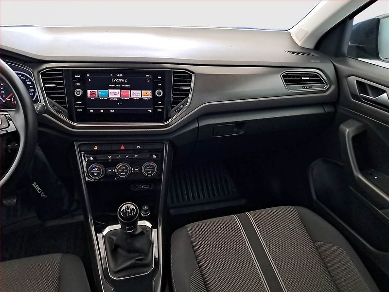 Volkswagen T-Roc (2019) 1.6 TDI, Tempomat - fotka 8 z 16