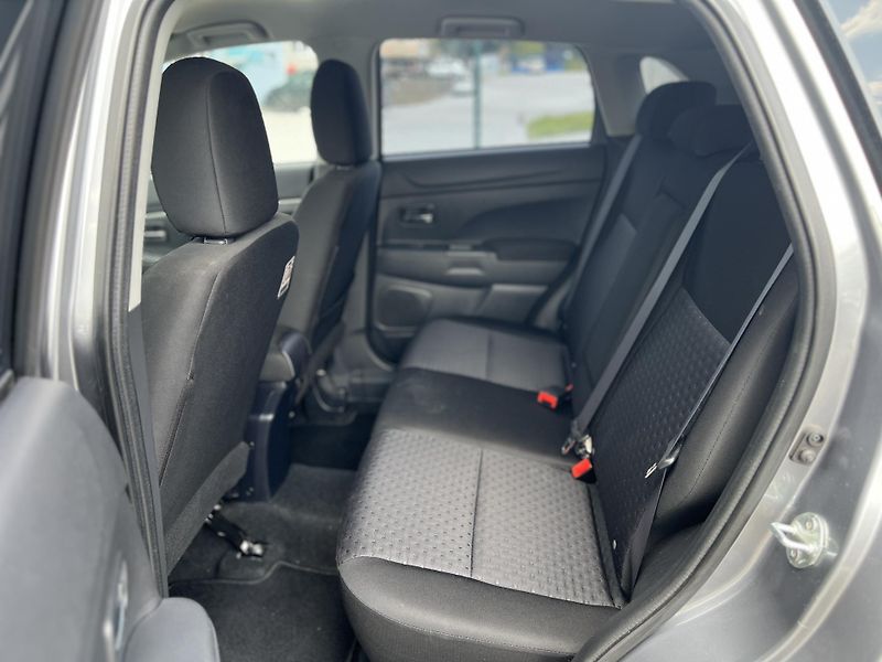 Mitsubishi ASX 1.8DI-D 4x4 KLIMA TEMPOMAT ALU - fotka 21 z 39
