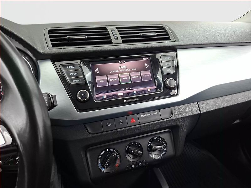 Škoda Fabia (2018) Ambition 1.0 TSI, ČR,1.maj - fotka 12 z 13