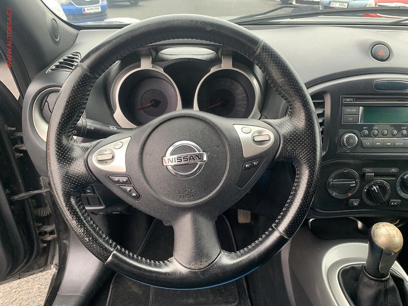 Nissan Juke (2010) 1.6i, AC, tempo - fotka 13 z 17