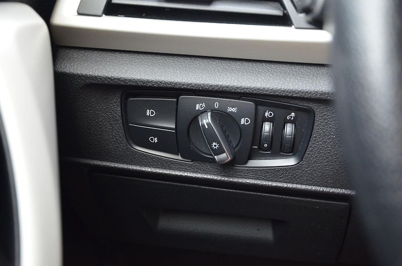 BMW Řada 1 (2016) 116i 80kW Facelift /AUT. KLIMA - fotka 21 z 33