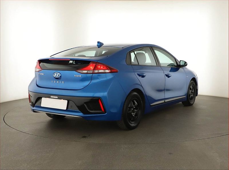 Hyundai Ioniq (2017) Hybrid, Automat, Serv.kniha - fotka 5 z 16