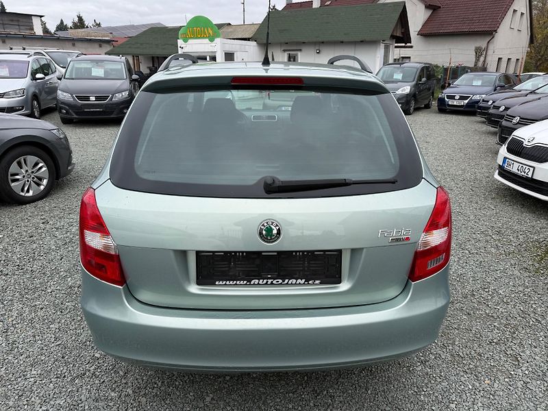 Škoda Fabia 1.6 16V AMBITION - fotka 5 z 13