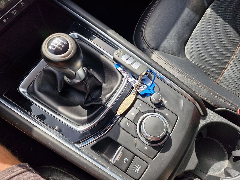 Mazda CX-5 2,2D 110KW SKYACTIV - fotka 17 z 25