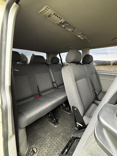 Volkswagen Caravelle (2012) T5.1 2.0 TDI 103 kW (CAAC) - fotka 10 z 15