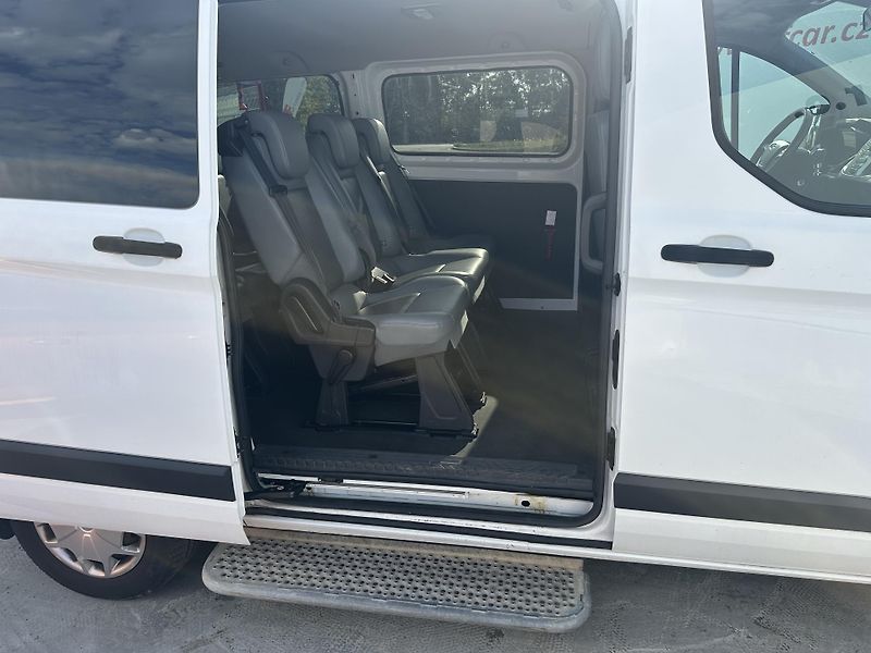 Ford Transit Custom (2018) 2.0TDCi 77kW 9 míst - fotka 13 z 25
