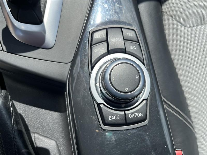 BMW Řada 1 2,0 120d AUTOMAT HARMAN NAVI - fotka 32 z 44