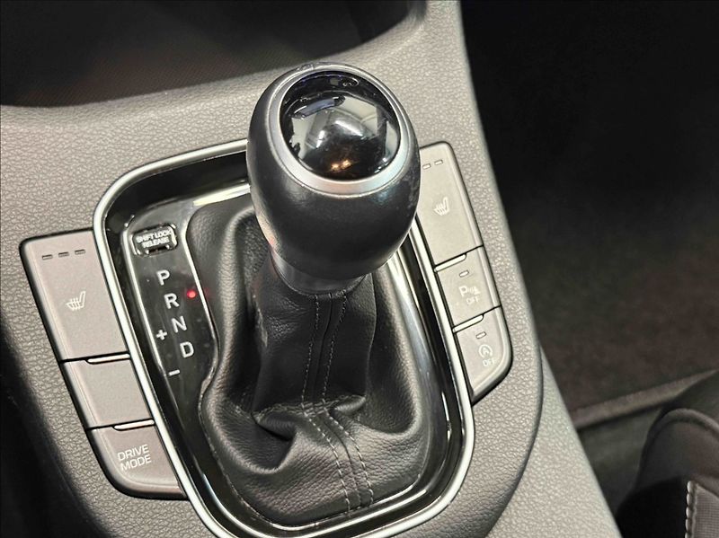 Hyundai i30 1,4 T-GDI AUTOMAT STYLE - fotka 16 z 20