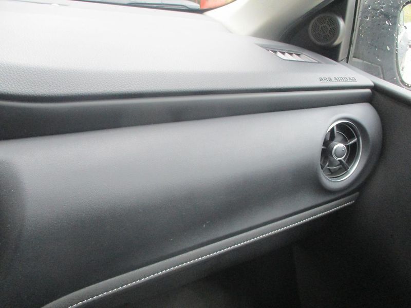 Toyota Auris 1.6 D-4D - fotka 29 z 34