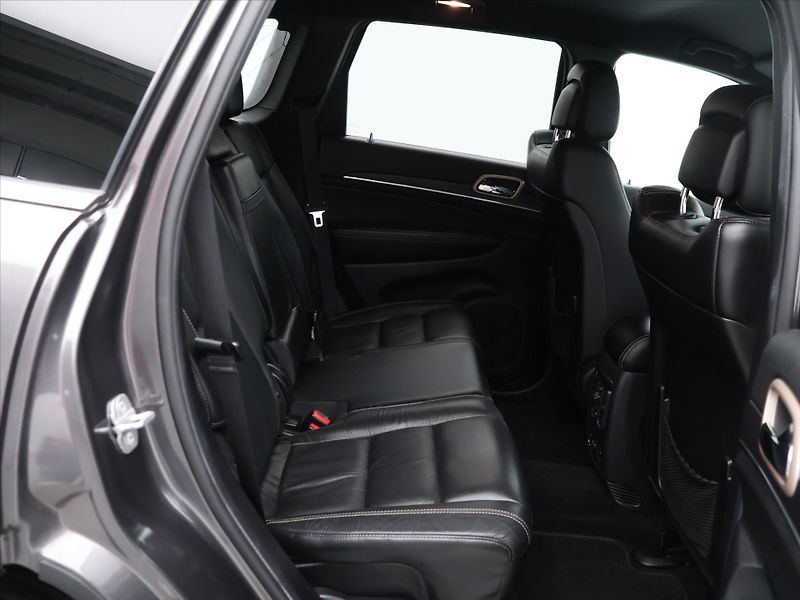 Jeep Grand Cherokee 3,0 CRD 184kW Aut. 4WD Limited - fotka 13 z 30