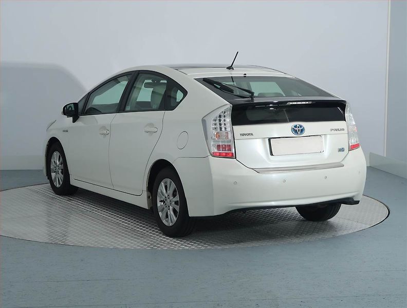 Toyota Prius (2009) 1.8 VVT-i HSD, Automat - fotka 4 z 14